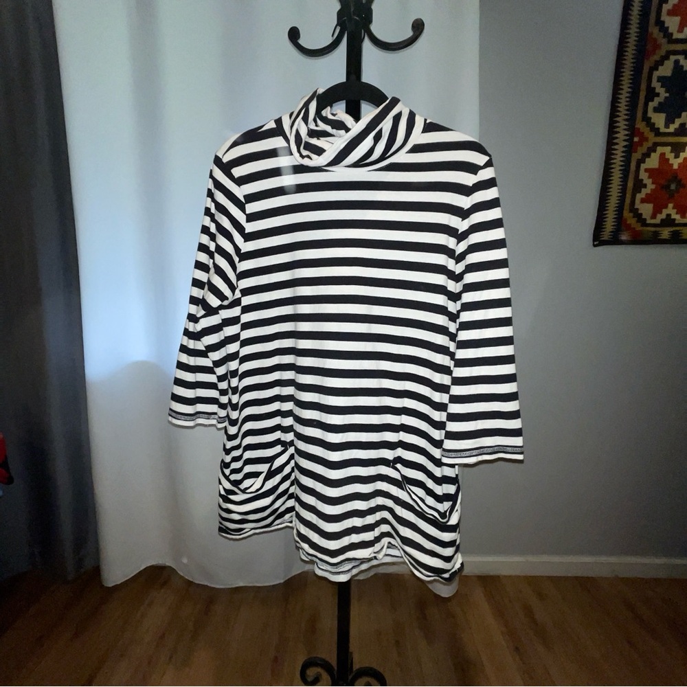 Appleseed's Black and White Striped Top